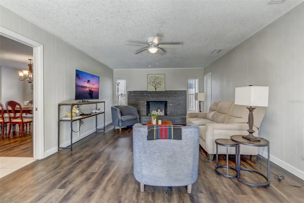 423 Oak Hill Drive Altamonte Springs FL 32701