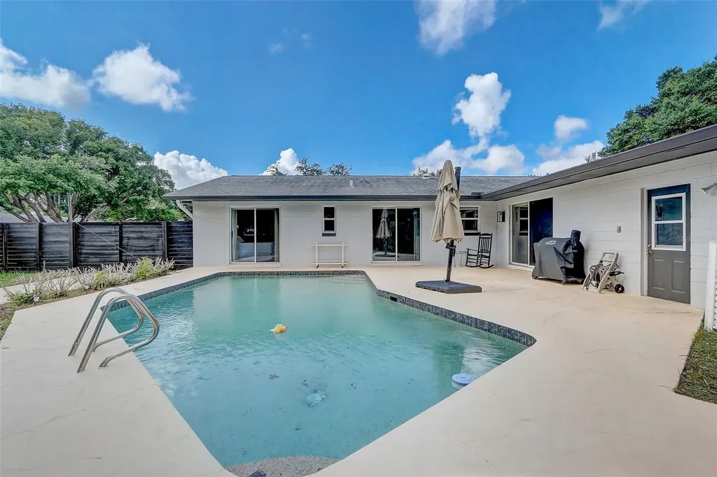 423 Oak Hill Drive Altamonte Springs FL 32701