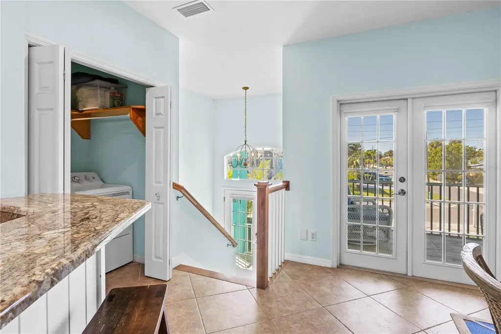7005 Holmes Boulevard Holmes Beach FL 34217