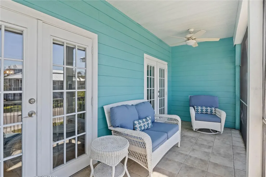 7005 Holmes Boulevard Holmes Beach FL 34217