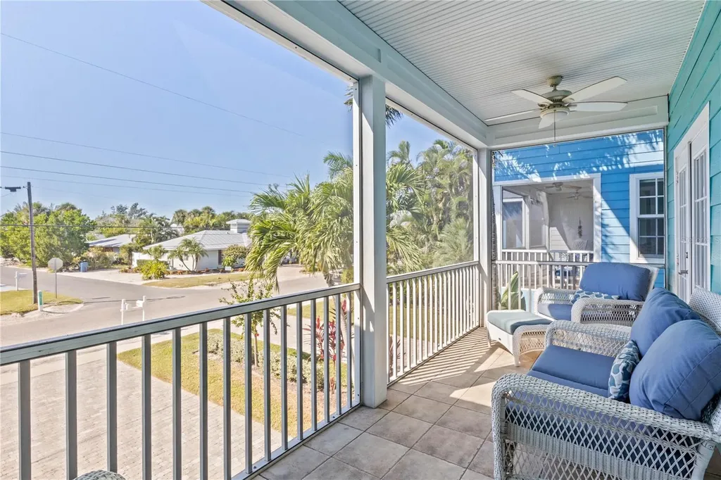7005 Holmes Boulevard Holmes Beach FL 34217