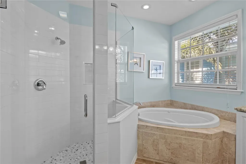 7005 Holmes Boulevard Holmes Beach FL 34217
