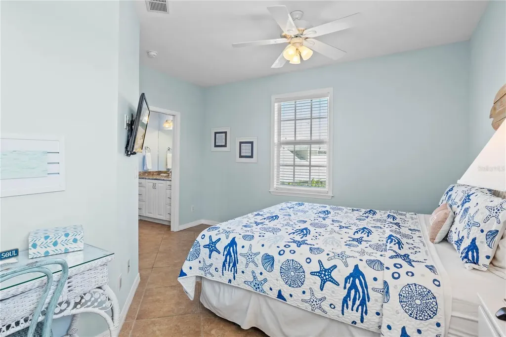 7005 Holmes Boulevard Holmes Beach FL 34217