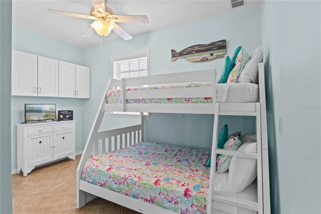 7005 Holmes Boulevard Holmes Beach FL 34217