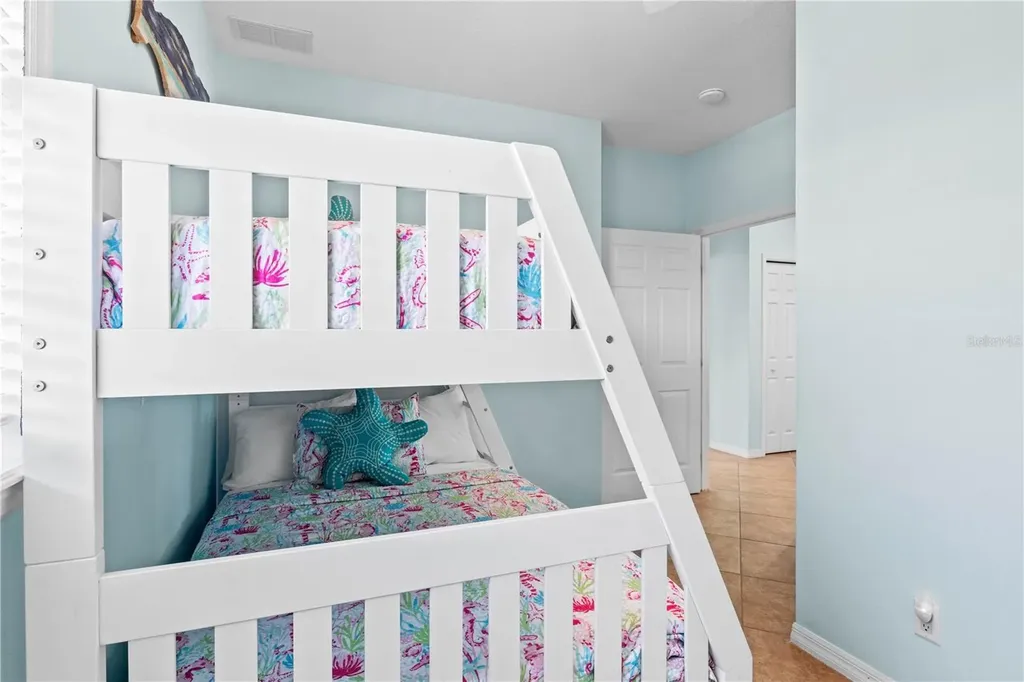 7005 Holmes Boulevard Holmes Beach FL 34217