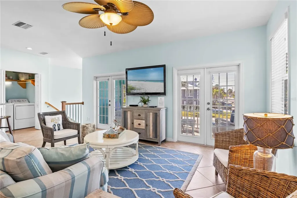 7005 Holmes Boulevard Holmes Beach FL 34217