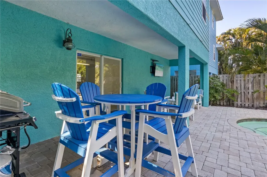 7005 Holmes Boulevard Holmes Beach FL 34217