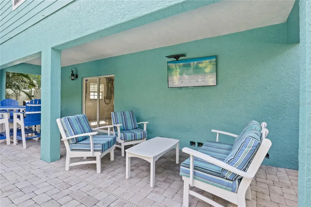 7005 Holmes Boulevard Holmes Beach FL 34217