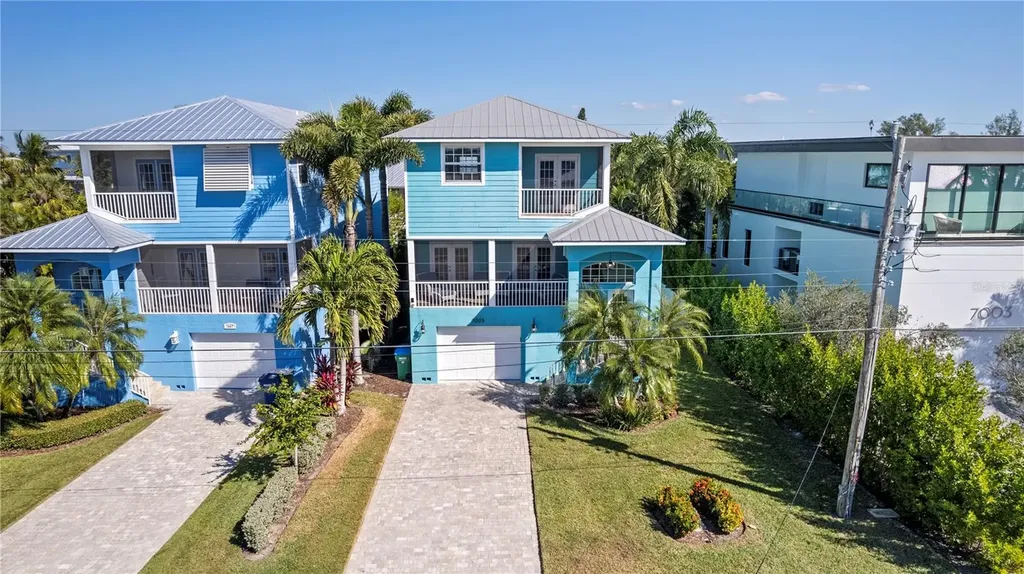 7005 Holmes Boulevard Holmes Beach FL 34217