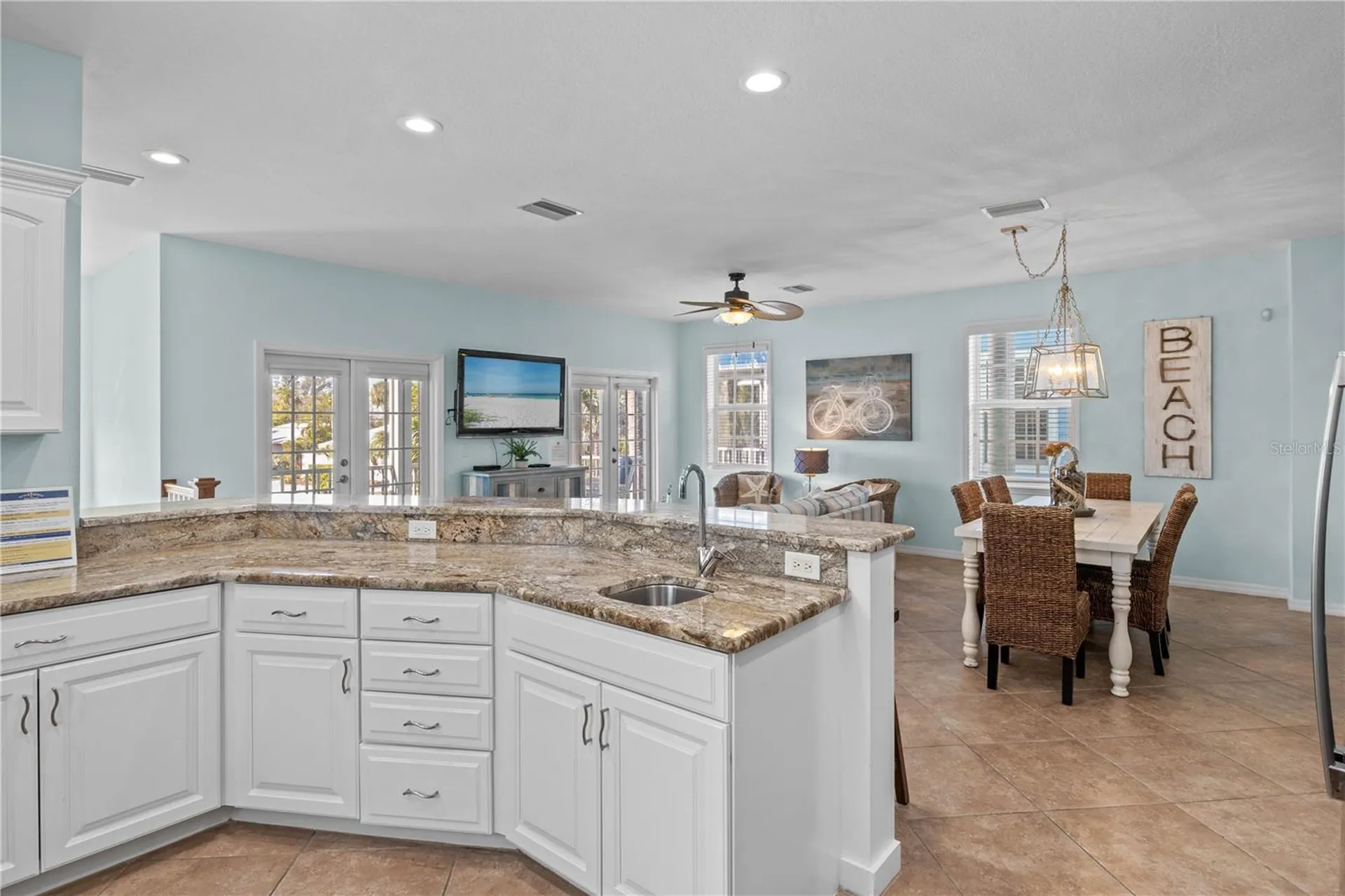 7005 Holmes Boulevard Holmes Beach FL 34217
