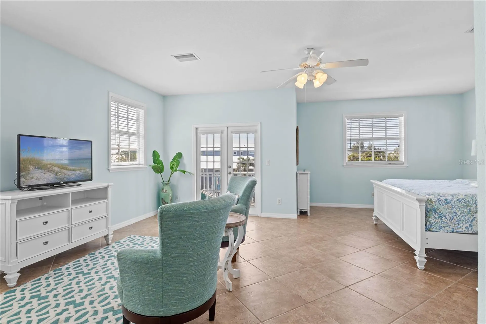 7005 Holmes Boulevard Holmes Beach FL 34217