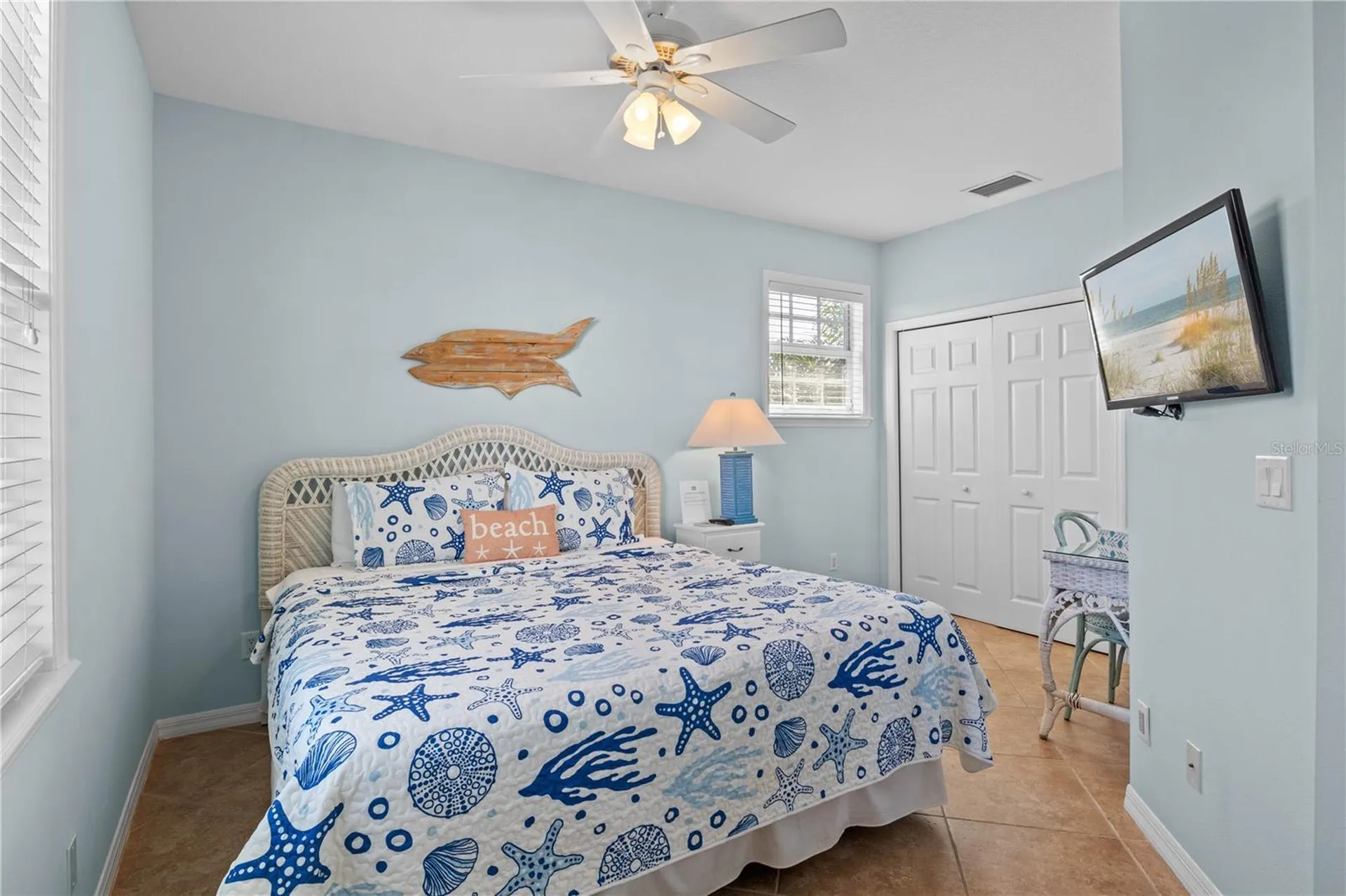 7005 Holmes Boulevard Holmes Beach FL 34217