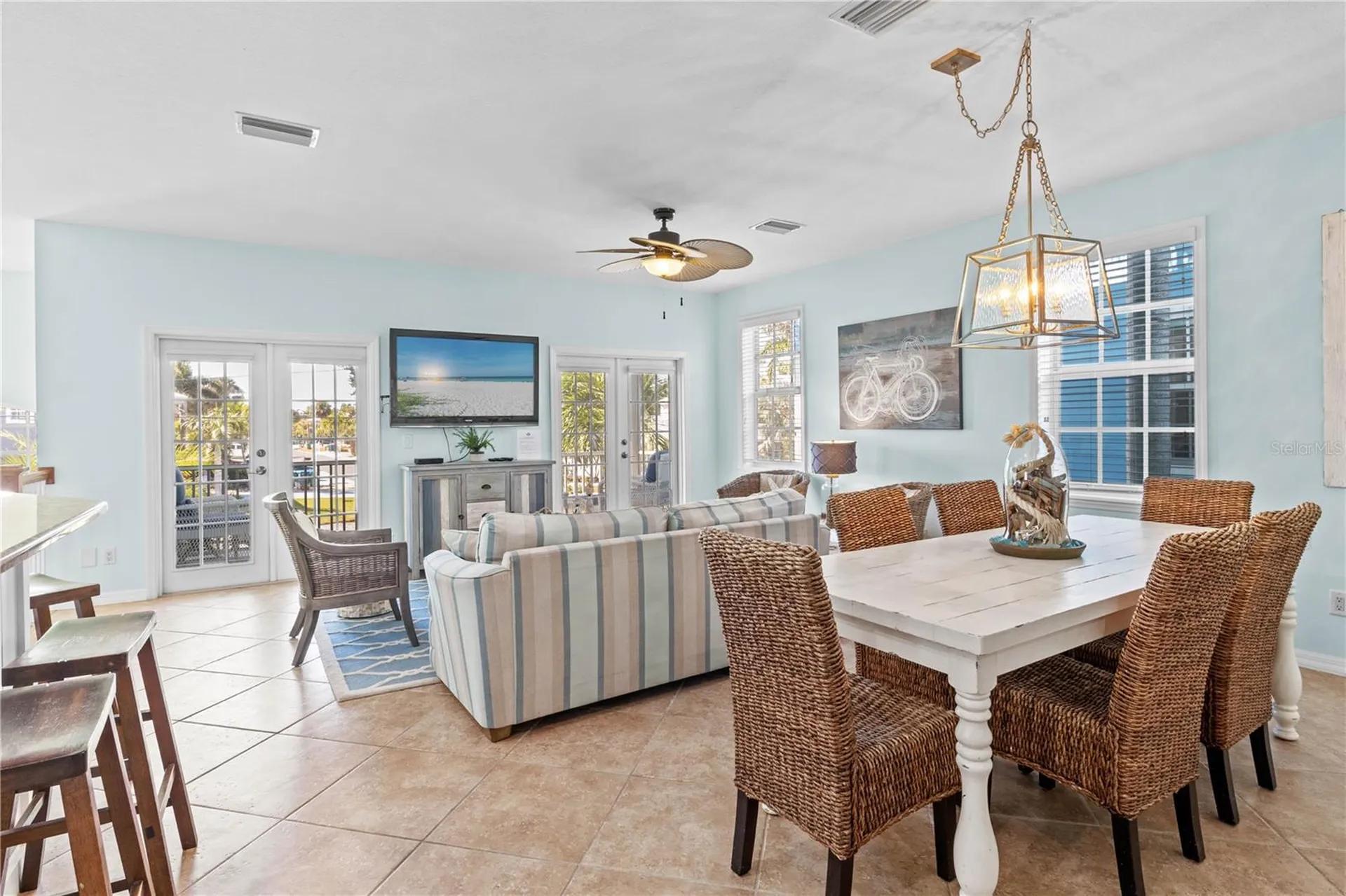 7005 Holmes Boulevard Holmes Beach FL 34217
