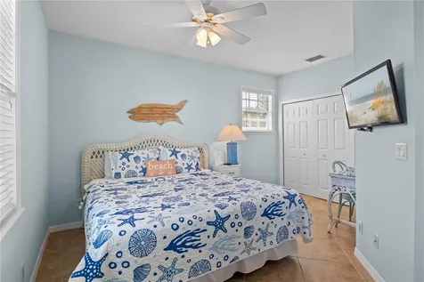 7005 Holmes Boulevard Holmes Beach FL 34217