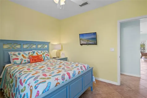 7005 Holmes Boulevard Holmes Beach FL 34217