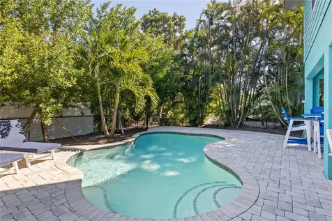 7005 Holmes Boulevard Holmes Beach FL 34217