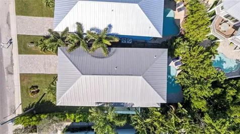 7005 Holmes Boulevard Holmes Beach FL 34217
