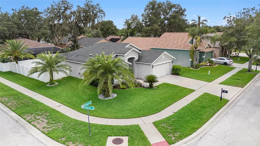 2631 Allwood Avenue Valrico FL 33596