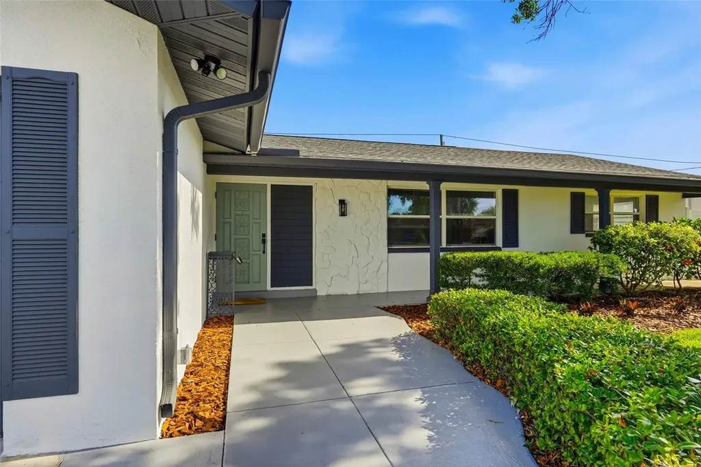 6721 13th Avenue N St Petersburg FL 33710