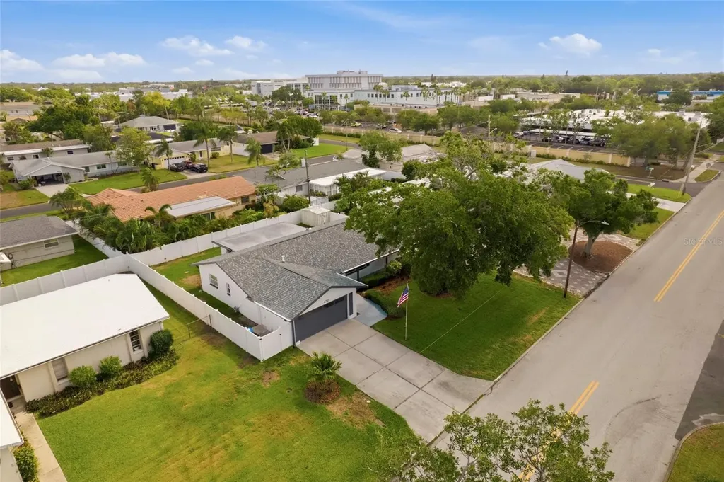 6721 13th Avenue N St Petersburg FL 33710