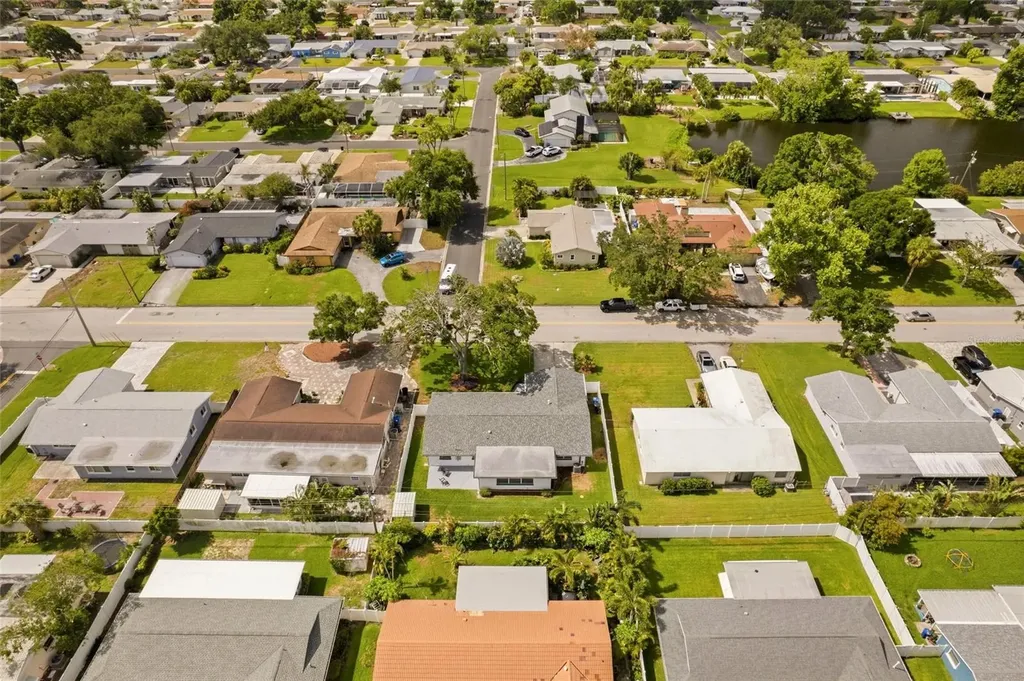 6721 13th Avenue N St Petersburg FL 33710