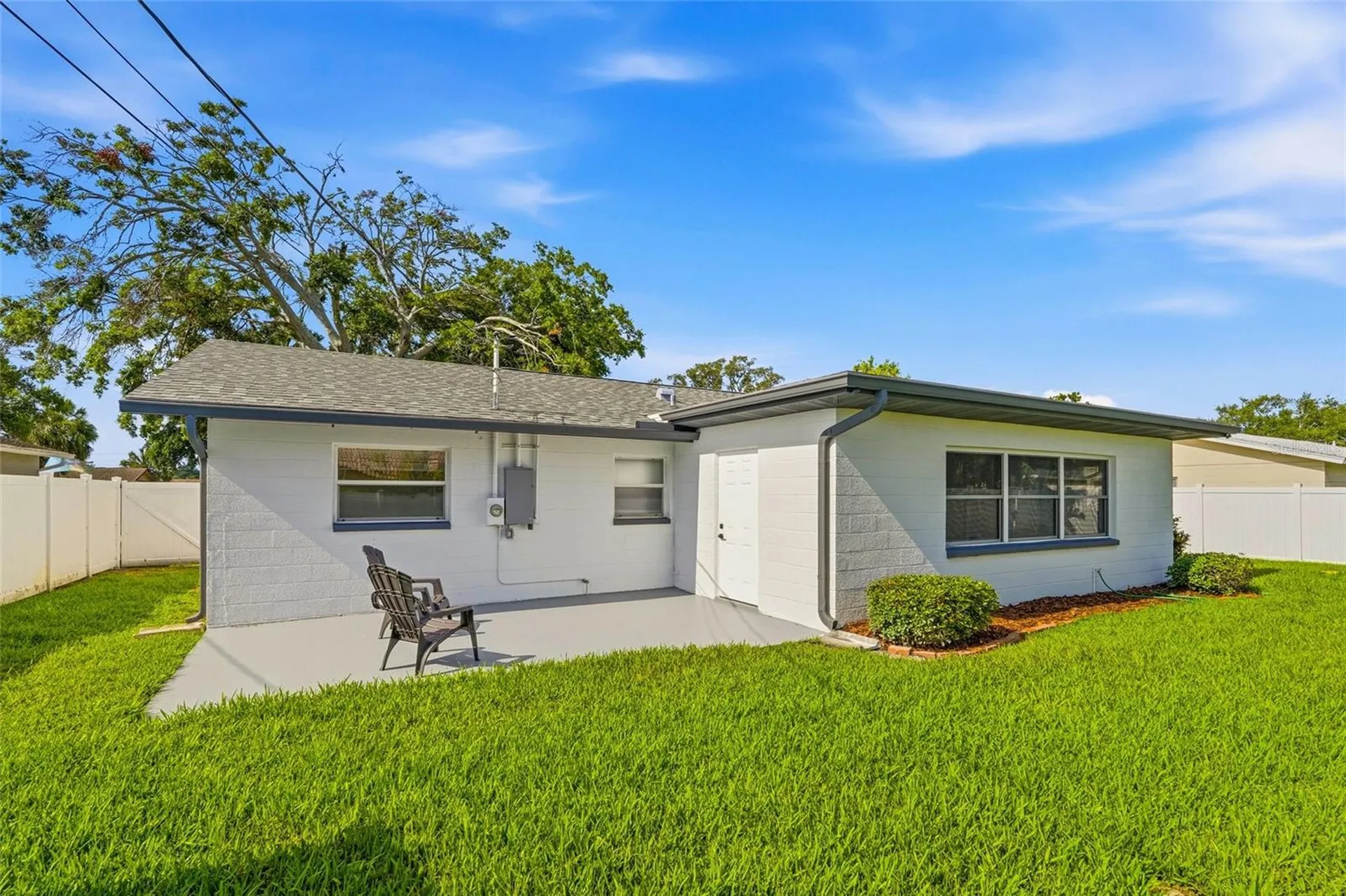 6721 13th Avenue N St Petersburg FL 33710