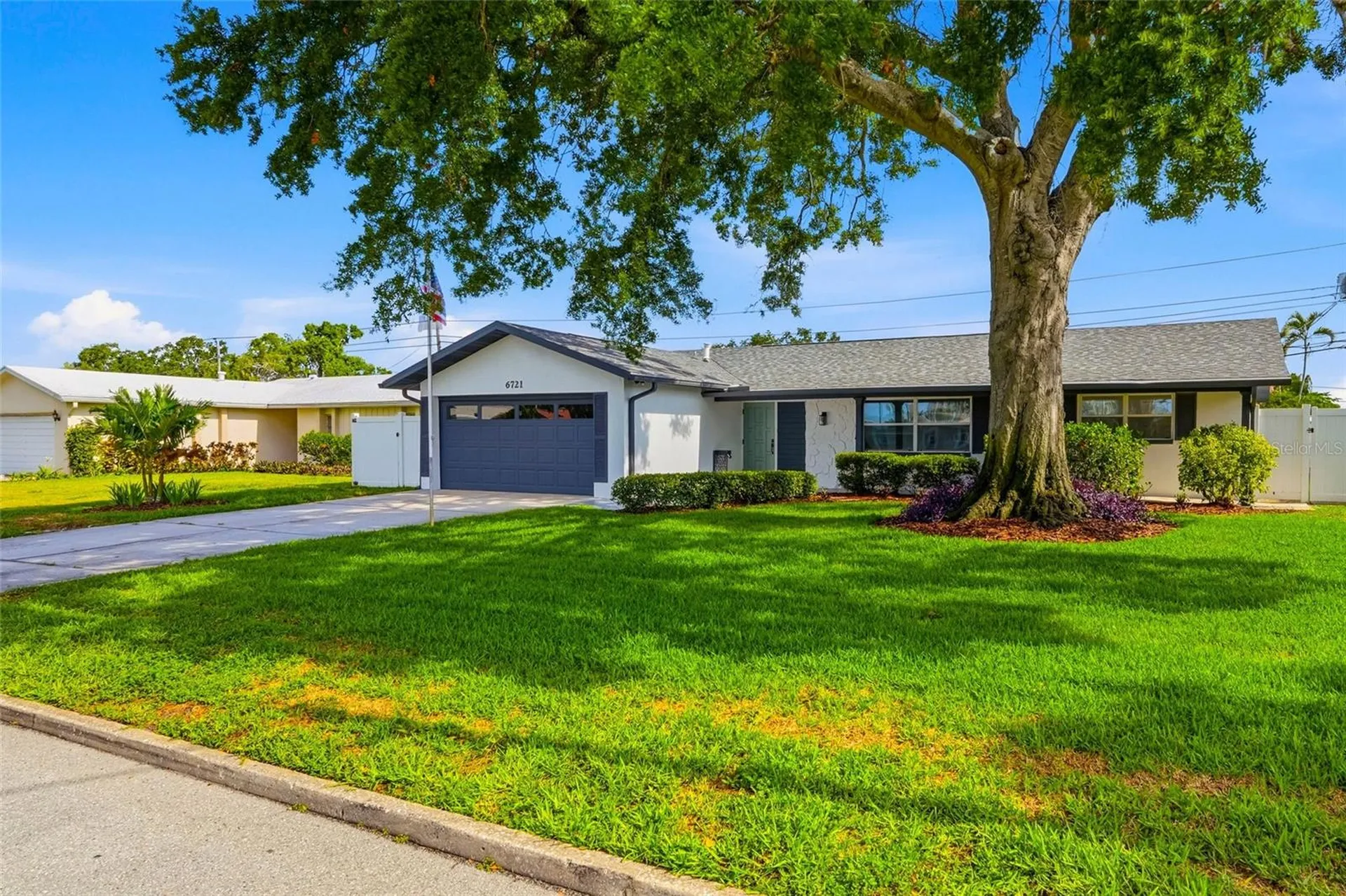 6721 13th Avenue N St Petersburg FL 33710
