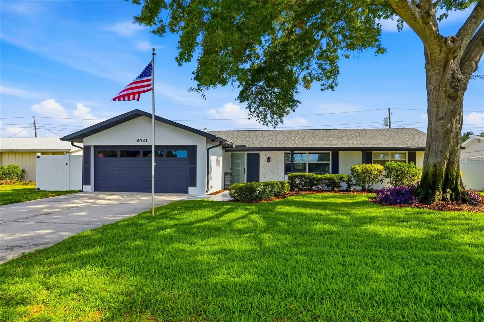6721 13th Avenue N St Petersburg FL 33710