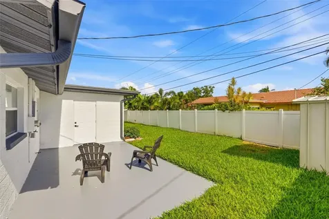 6721 13th Avenue N St Petersburg FL 33710
