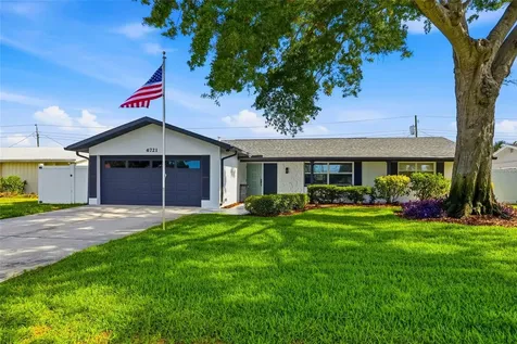 6721 13th Avenue N St Petersburg FL 33710