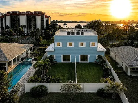 7045 Hibiscus South Pasadena FL 33707