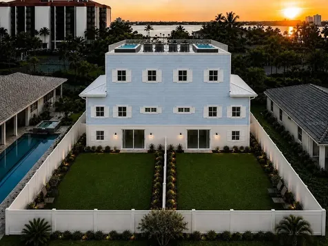 7045 Hibiscus South Pasadena FL 33707