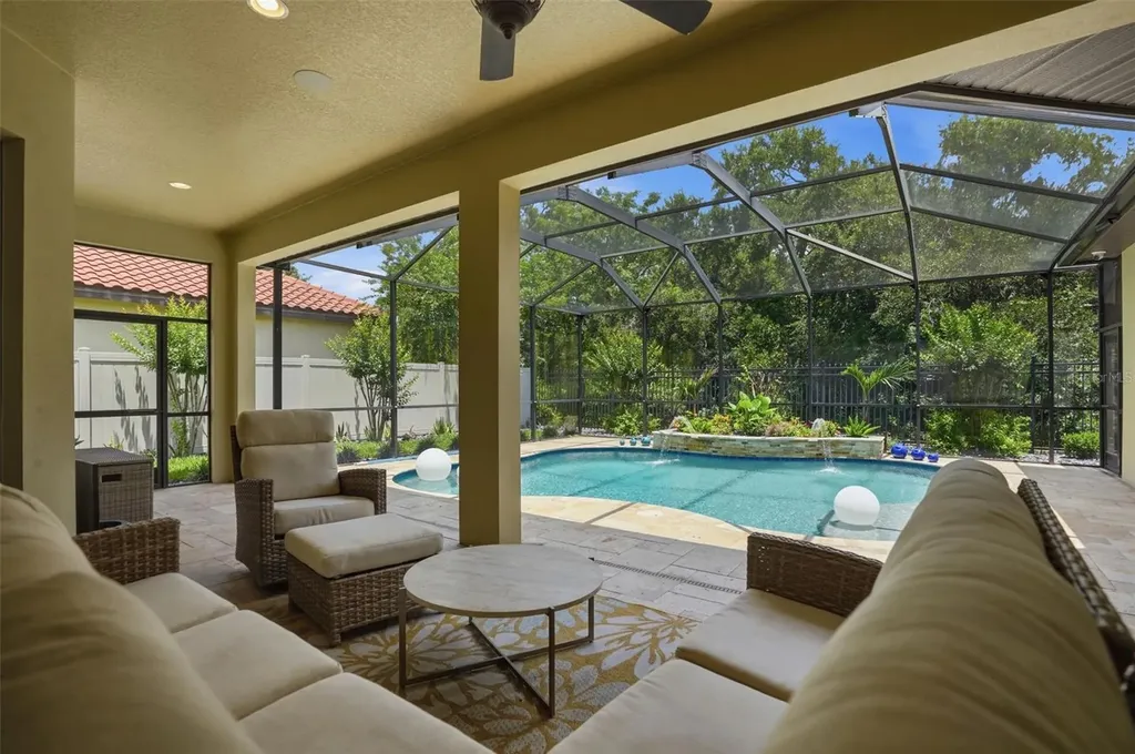 2165 Majestic Oaks Boulevard Clearwater FL 33759