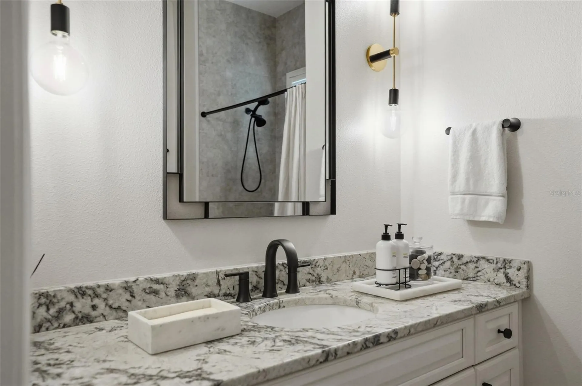 2165 Majestic Oaks Boulevard Clearwater FL 33759