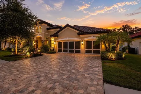 2165 Majestic Oaks Boulevard Clearwater FL 33759