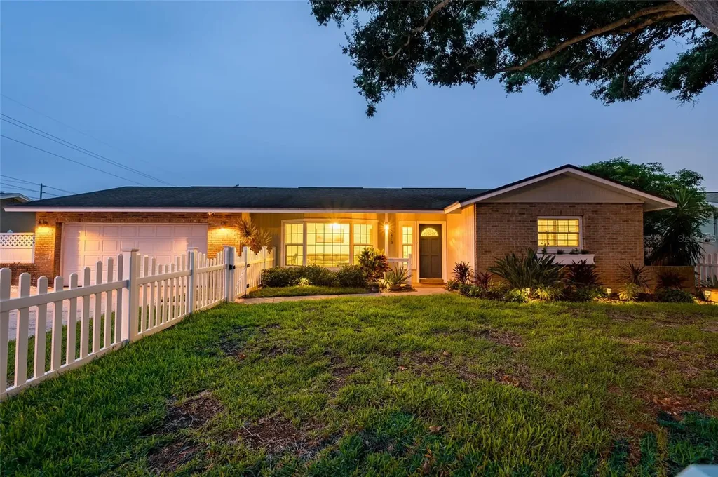 12473 90th Avenue Seminole FL 33772