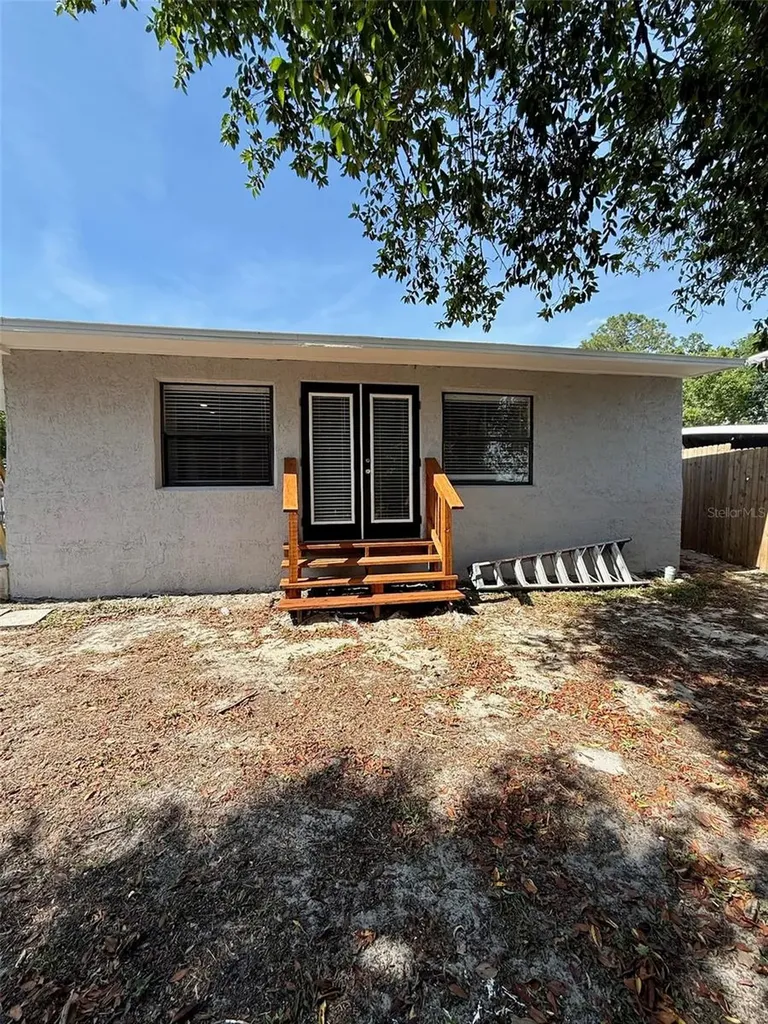 127 Debary Drive Debary FL 32713