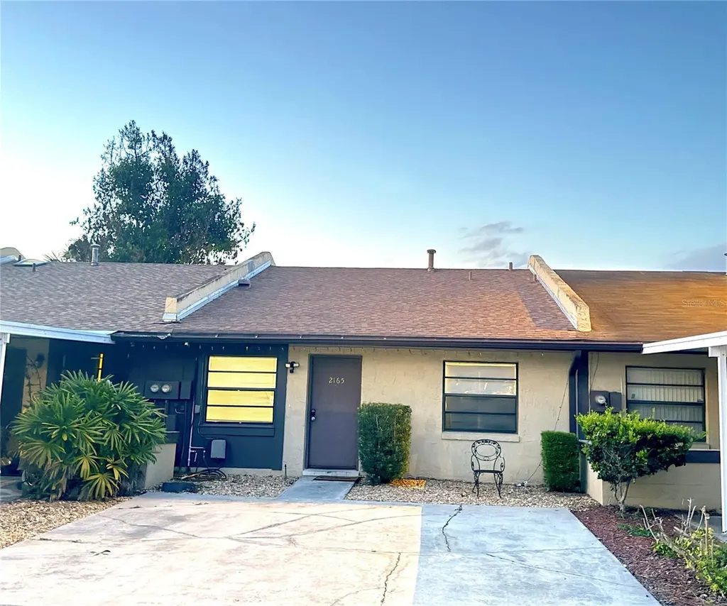 2165 Castle Point Winter Haven FL 33880