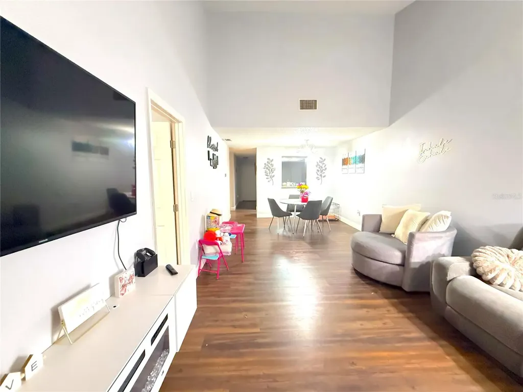 2165 Castle Point Winter Haven FL 33880