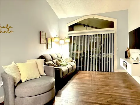 2165 Castle Point Winter Haven FL 33880