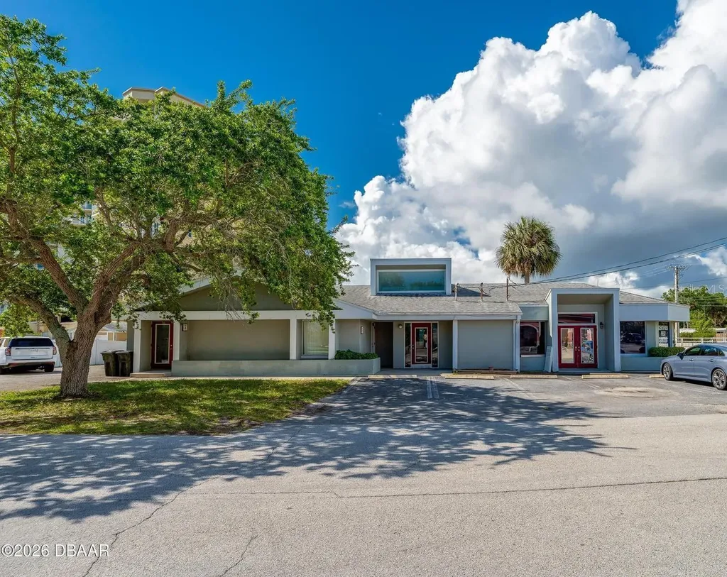 2763 S Ridgewood Avenue South Daytona FL 32119