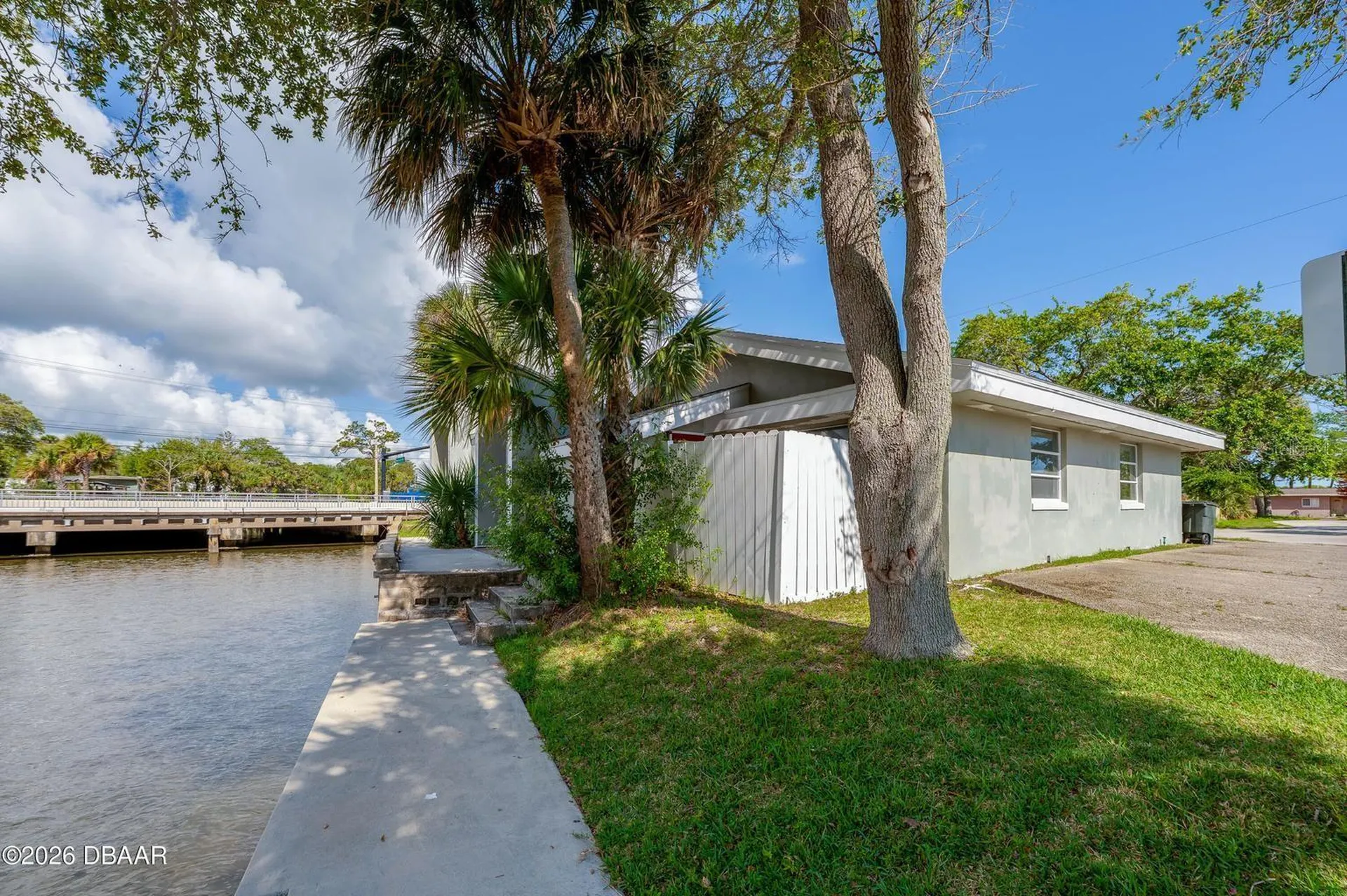 2763 S Ridgewood Avenue South Daytona FL 32119
