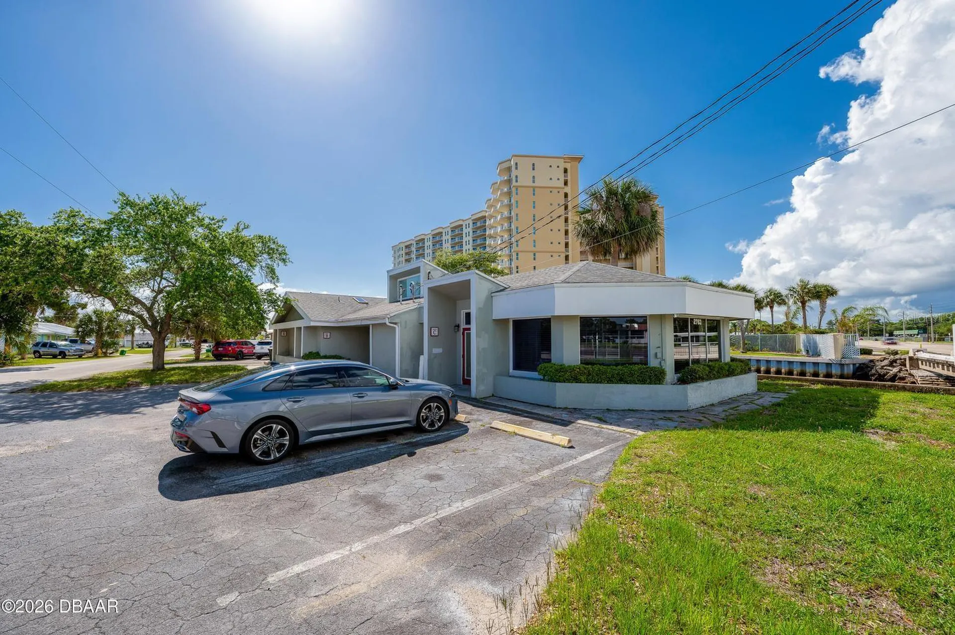 2763 S Ridgewood Avenue South Daytona FL 32119
