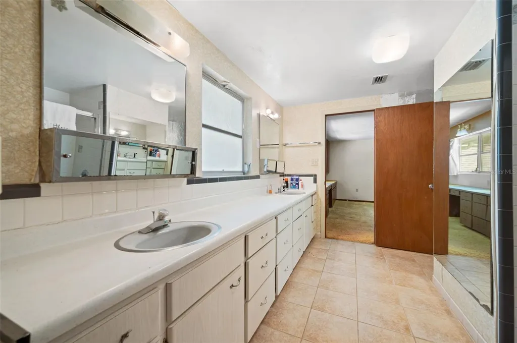 2501 NW 21st Avenue Gainesville FL 32605