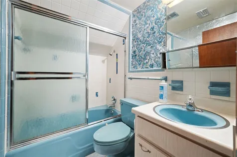 2501 NW 21st Avenue Gainesville FL 32605