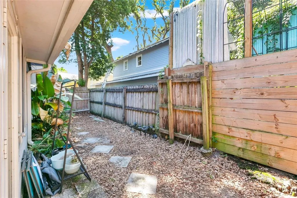 621 Cathcart Avenue Orlando FL 32803