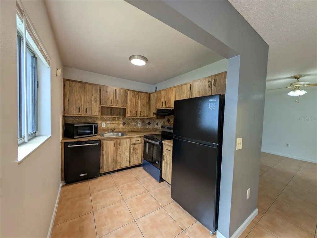 2439 Oak Park Way Orlando FL 32822