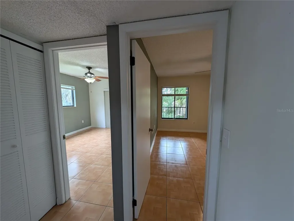 2439 Oak Park Way Orlando FL 32822