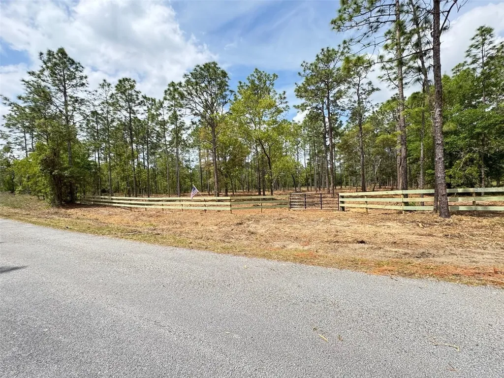 SW Deerpark Heights Road Dunnellon FL 34431