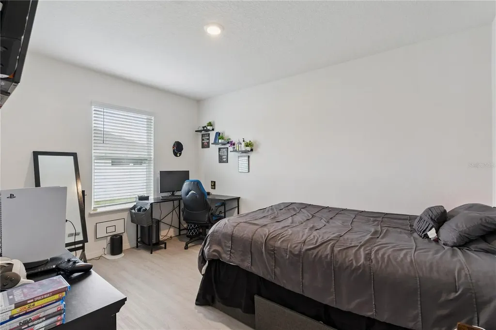 15280 White Tail Loop Mascotte FL 34753
